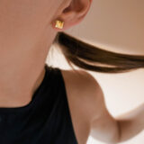 Gold-plated silver square earrings - GG Unique