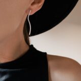 Minimal silver long wavy earrings - GG Unique