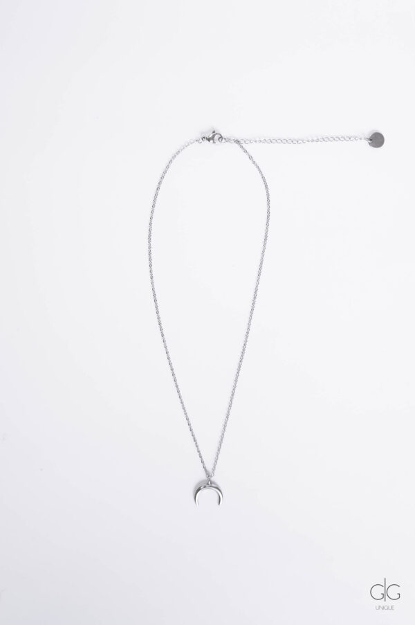 Minimal moon chain necklace in silver - GG Unique