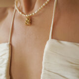 Teddy bear pearl necklace in gold - GG Unique