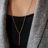 Unisex long chain necklace in gold