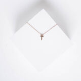 Cross necklace in rose gold