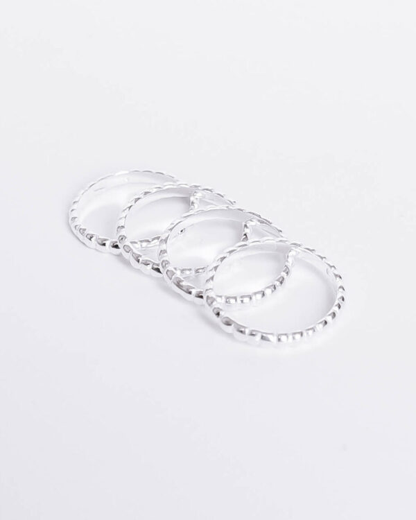Minimal silver bubble ring