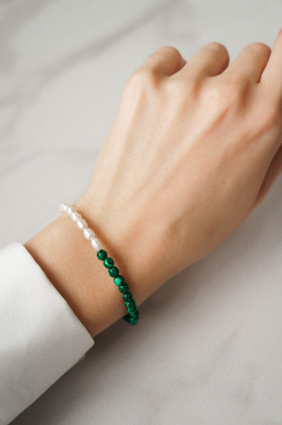 Malachite stone and pearl bracelet