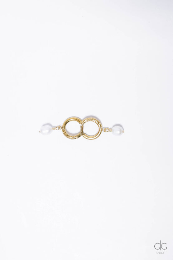 Mini gold earrings with mini pearls