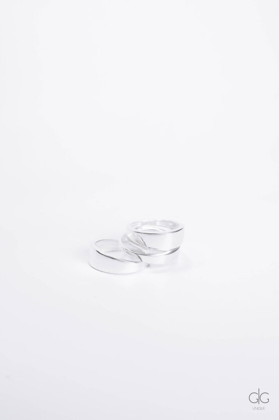 Stilingas platus sidabrinis žiedas