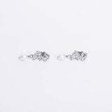 Exclusive silver earrings with mini pearls