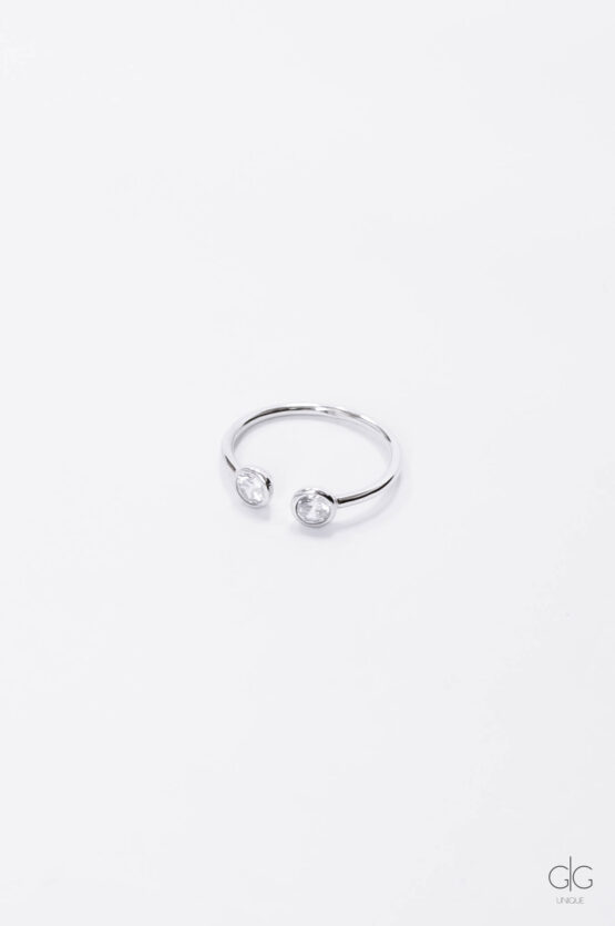 Adjustable silver ring with zircon