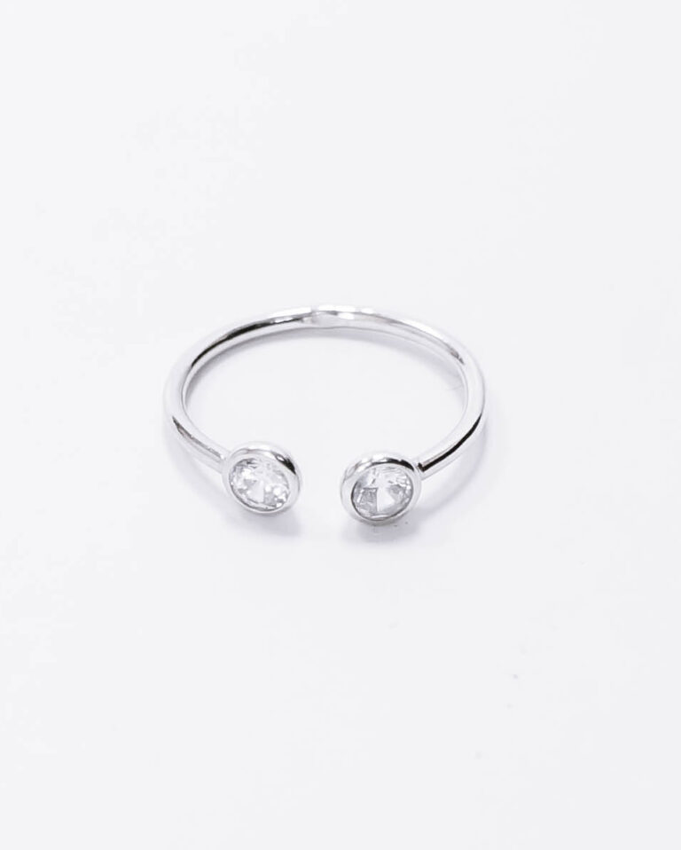 Adjustable silver ring with zircon