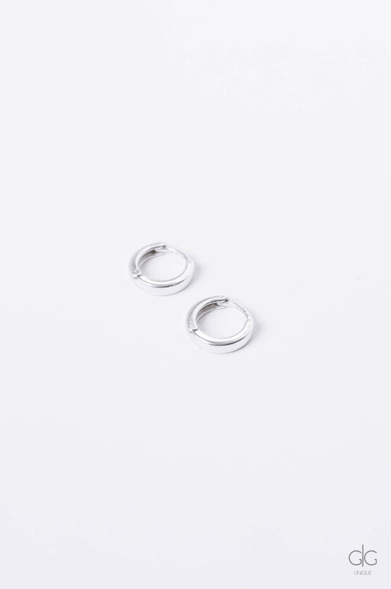 Silver minimal hoop earrings