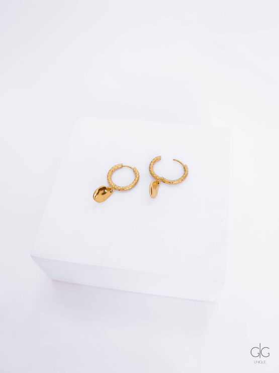 Gold-plated hoops with pendants - gg unique