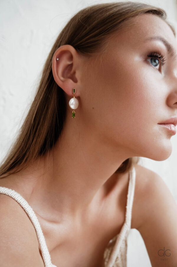 Earrings with Keshi pearls in green - GG UNIQUE