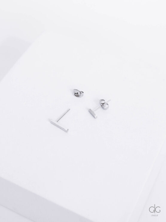 Asymmetrical bar earrings in silver - GG UNIQUE