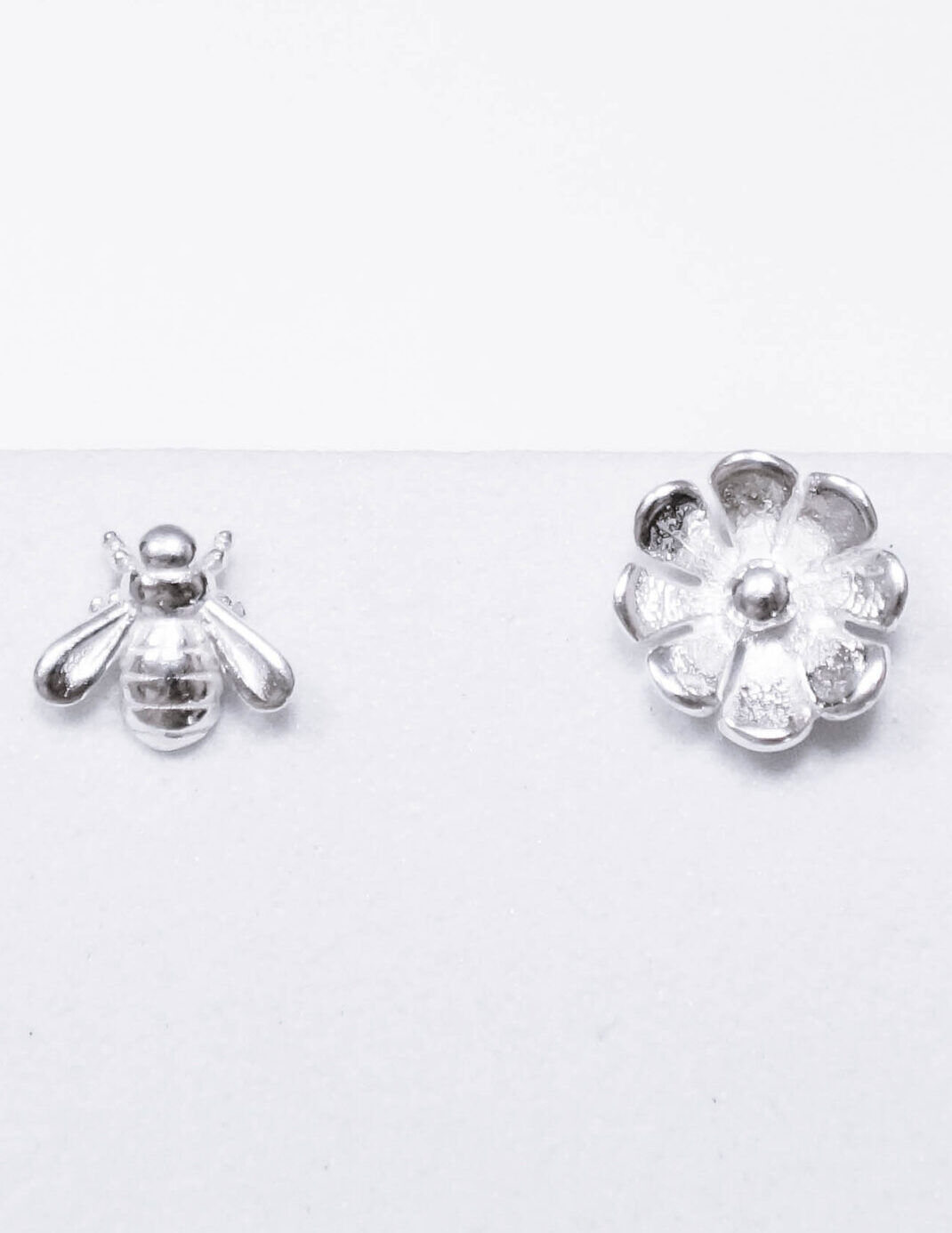 Silver bee and flower earrings - GG UNIQUE