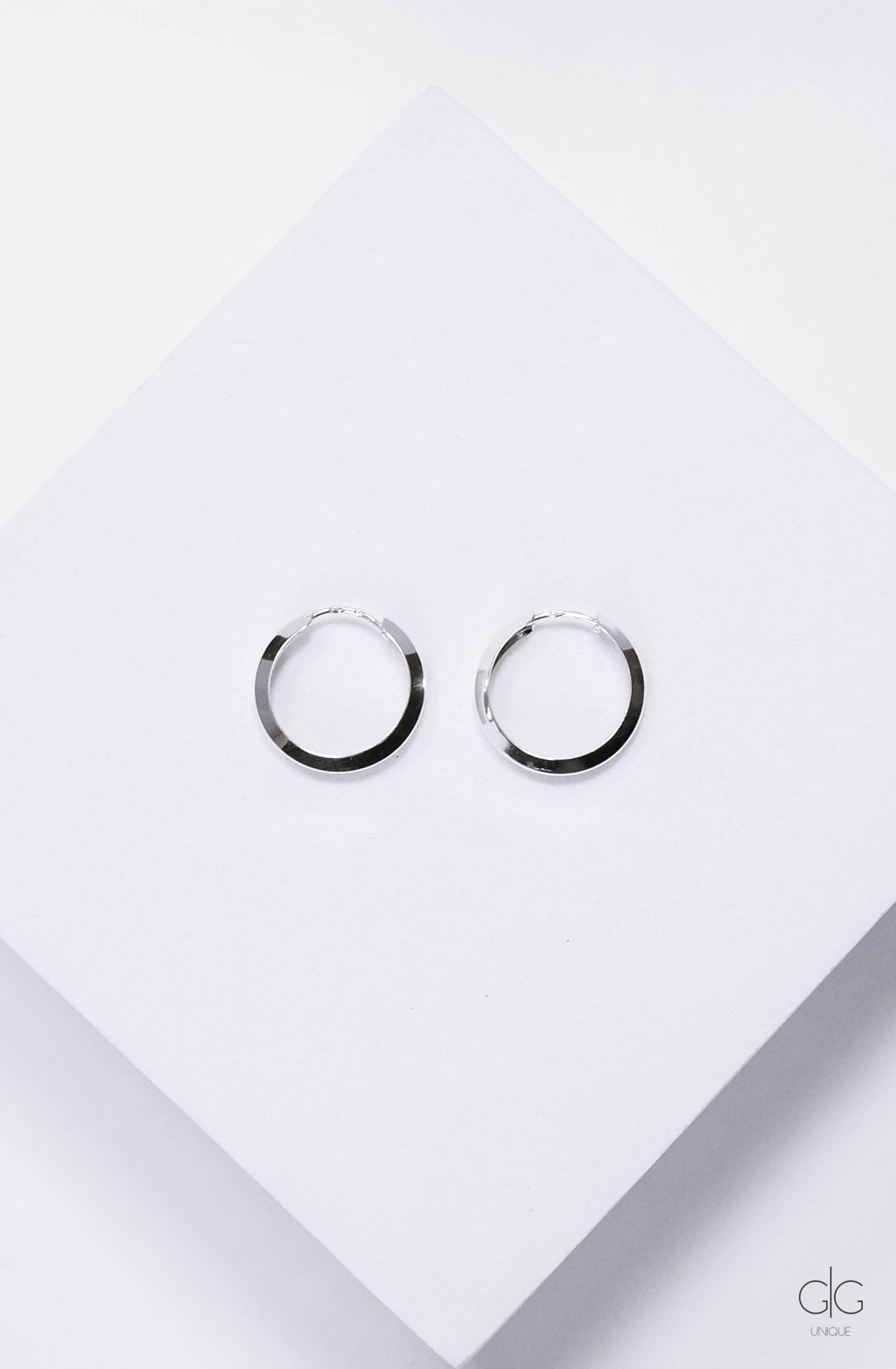 Unique shape silver hoop earrings - GG UNIQUE