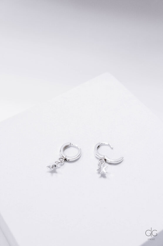 Mini hoop earrings with stars - GG UNIQUE