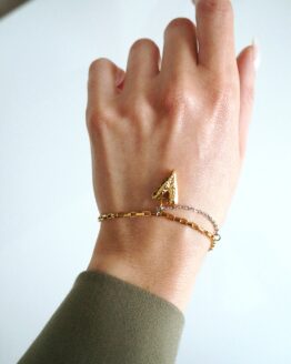 bracelet with a heart pendant