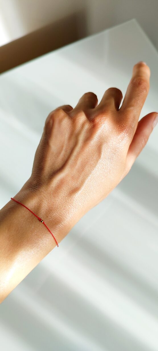 Red string bracelet - GG UNIQUE