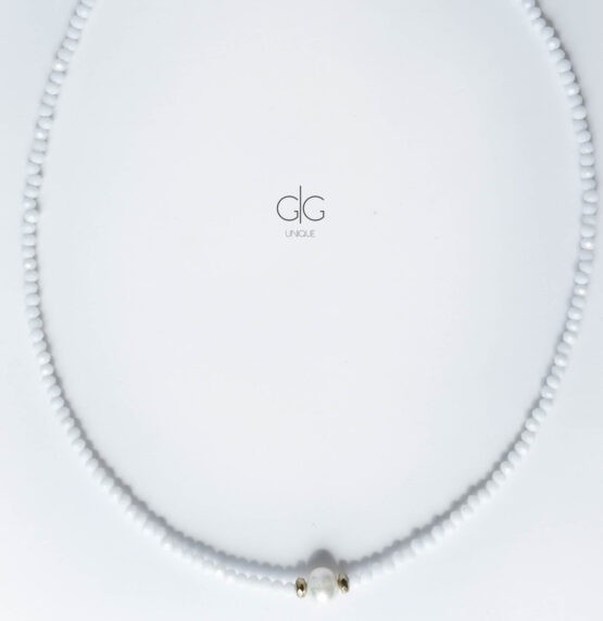 White crystal necklace with freshwater pearl – GG UNIQUE