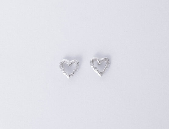 Minimal Silver Heart Earrings - GG UNIQUE