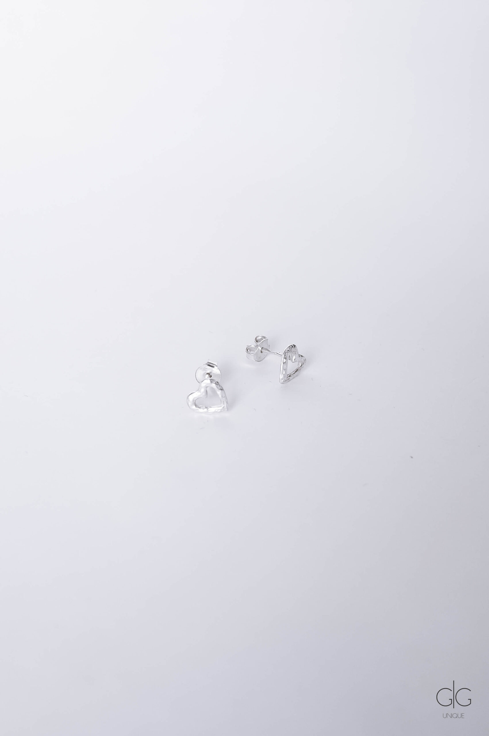 Minimal Silver Heart Earrings - GG UNIQUE