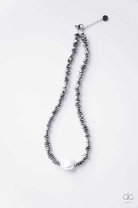 Hematite and Freshwater Pearl Necklace - GG UNIQUE