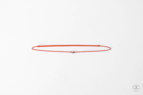 Unisex red string with a hematite stone - GG UNIQUE