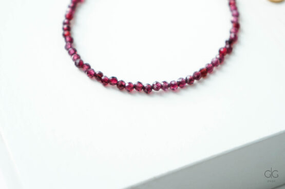 Garnet stone bracelet - GG UNIQUE