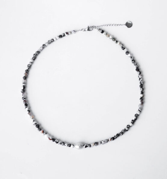 Agate stone necklace with a freshwater pearl - GG UNIQUE