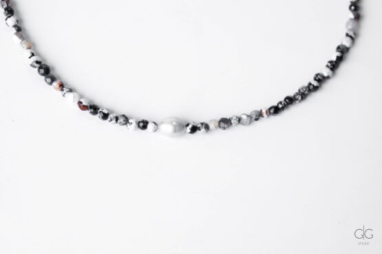 Agate stone necklace with a freshwater pearl - GG UNIQUE