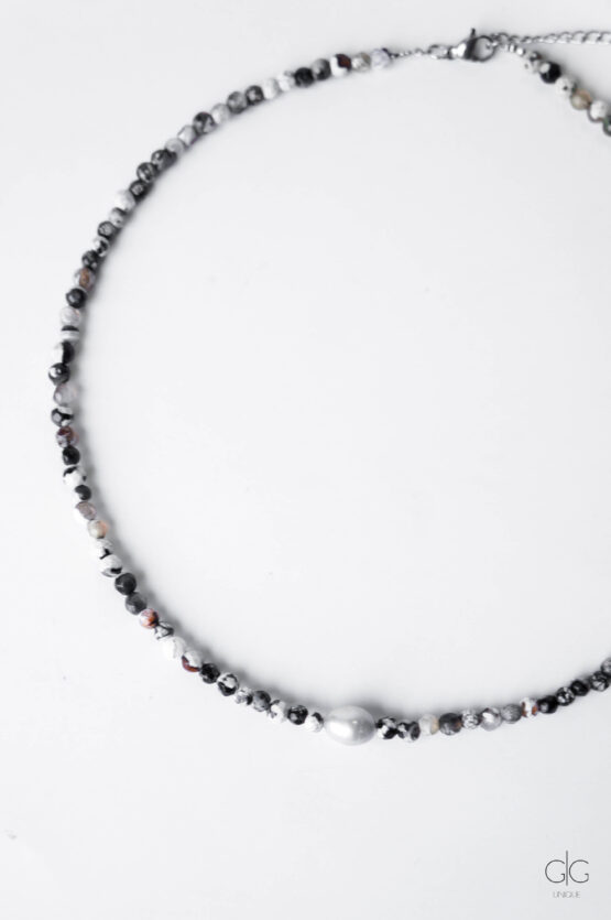 Agate stone necklace with a freshwater pearl - GG UNIQUE