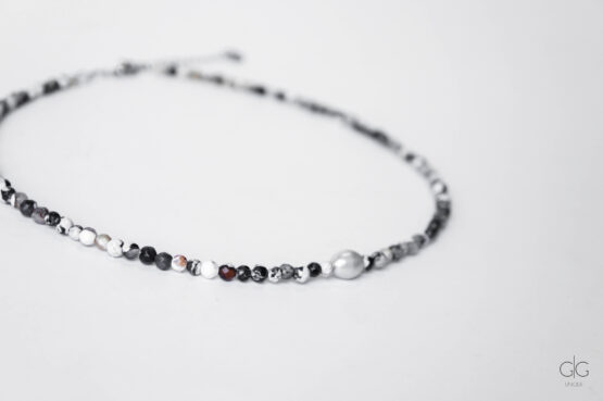 Agate stone necklace with a freshwater pearl - GG UNIQUE