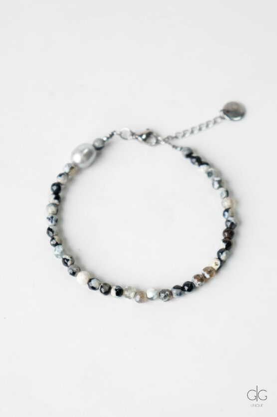 Agate stone bracelet with a freshwater pearl- GG UNIQUE