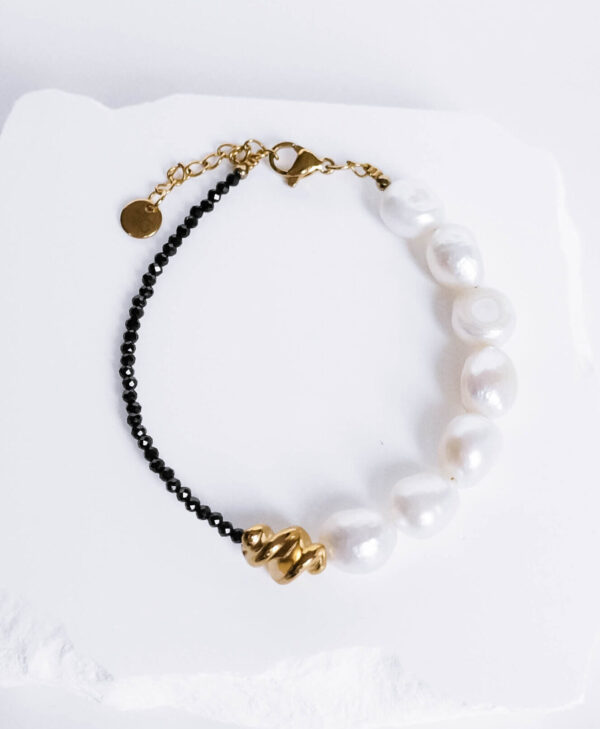 Freshwater Pearls and Spinel Stone Bracelet with Pendant - GG UNIQUE